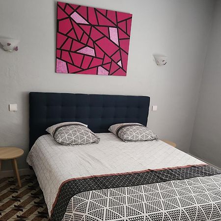 Les Belles Nuits Bed & Breakfast Le Bousquet-d'Orb ภายนอก รูปภาพ