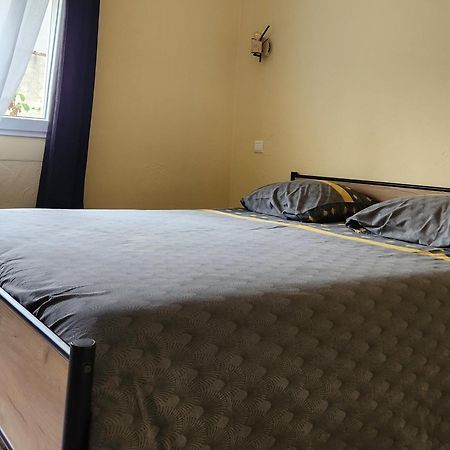 Les Belles Nuits Bed & Breakfast Le Bousquet-d'Orb ภายนอก รูปภาพ
